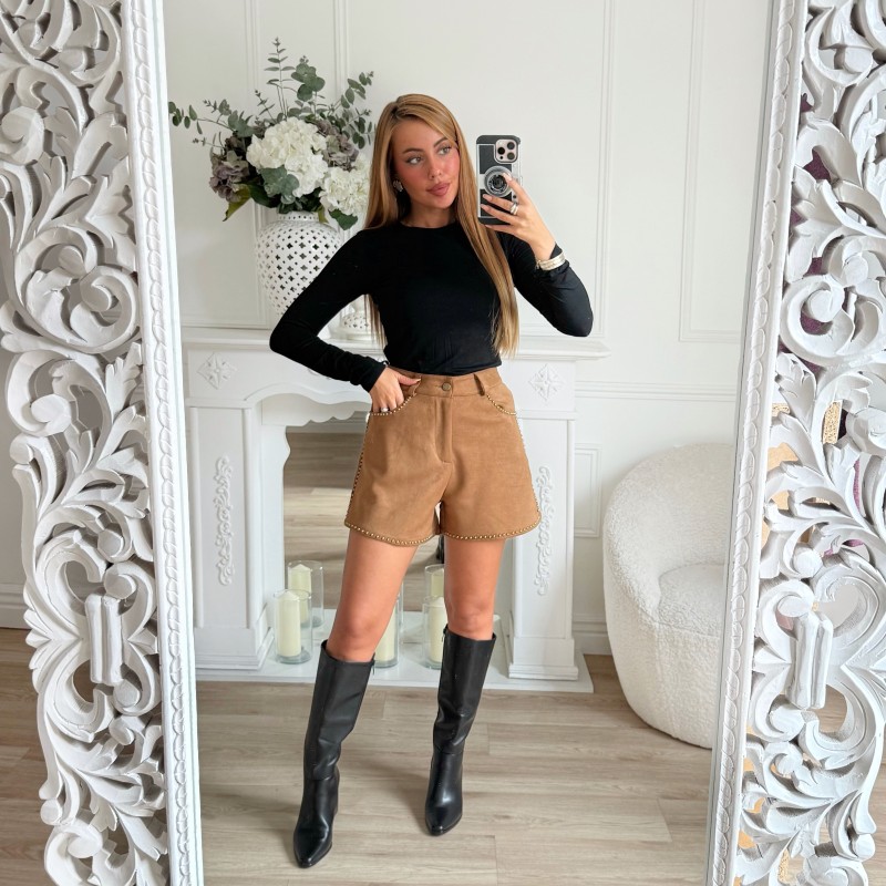 SHORT EN DAIM CLOUTÉ CAMEL SHORT EN DAIM CLOUTÉ CAMEL