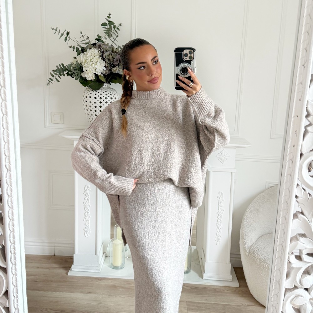ENSEMBLE EN MAILLE  JUPE ET PULL CAMILLE