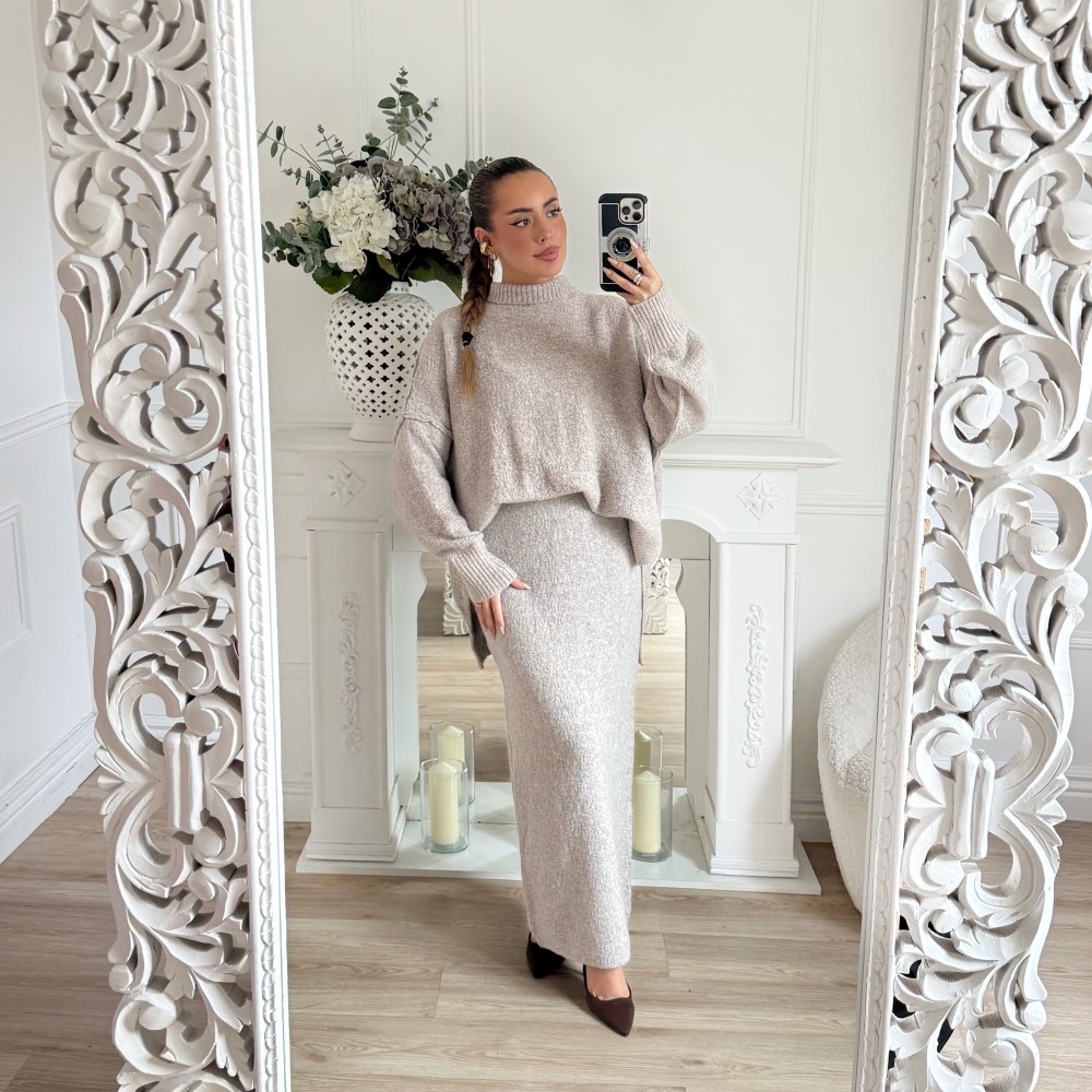 ENSEMBLE EN MAILLE  JUPE ET PULL CAMILLE