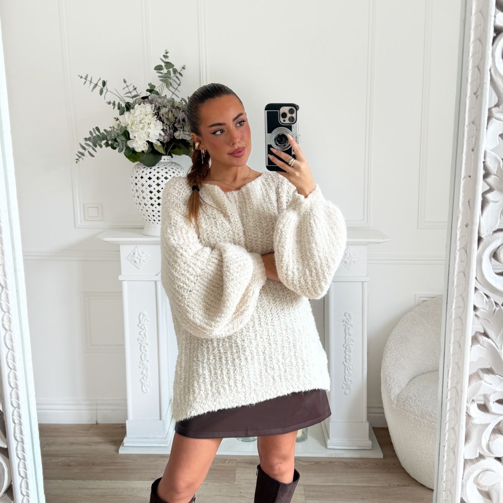 MAXI PULL DOUDOU BLANC CASSÉ